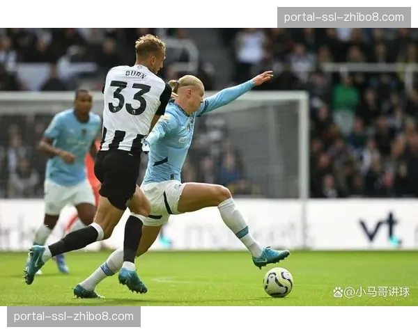 曼彻斯特警方部署额外警力应对曼城对阵巴黎的欧冠关键战 曼彻斯特警方部署额外警力应对曼城对阵巴黎的欧冠关键战