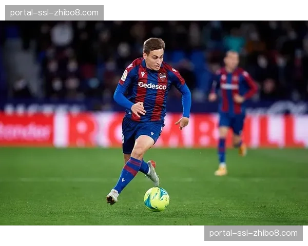 数据评论：瓦伦西亚失利背后，中前场压迫脱节导致防线被反复冲击